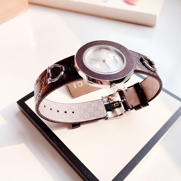 Gucci Women Watch - Picture 2 of 4